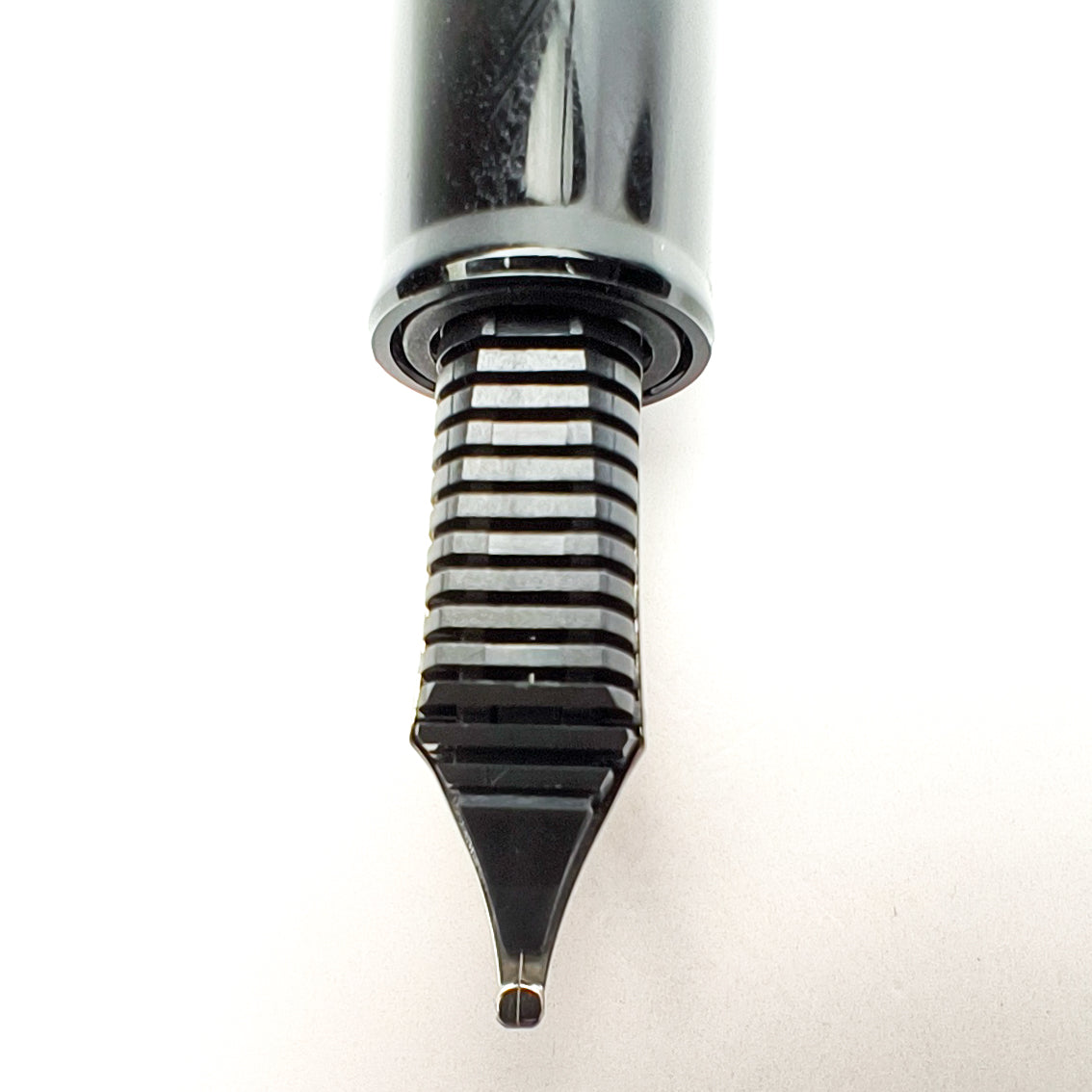 TACCIA PINNACLE FOUNTAIN PEN