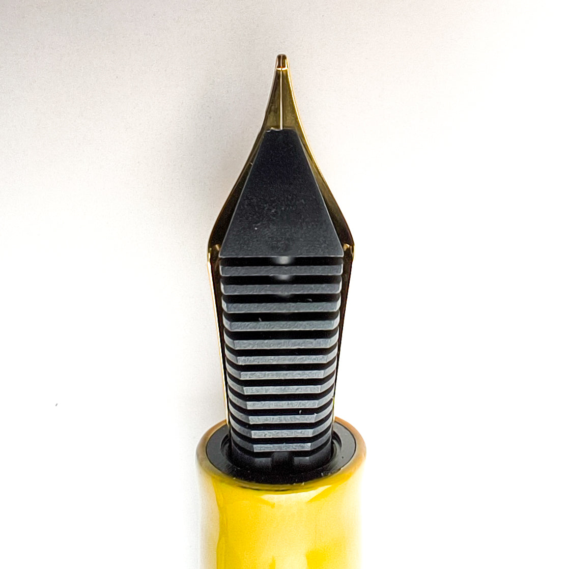 WANCHER TRUE URUSHI YELLOW FOUNTAIN PEN
