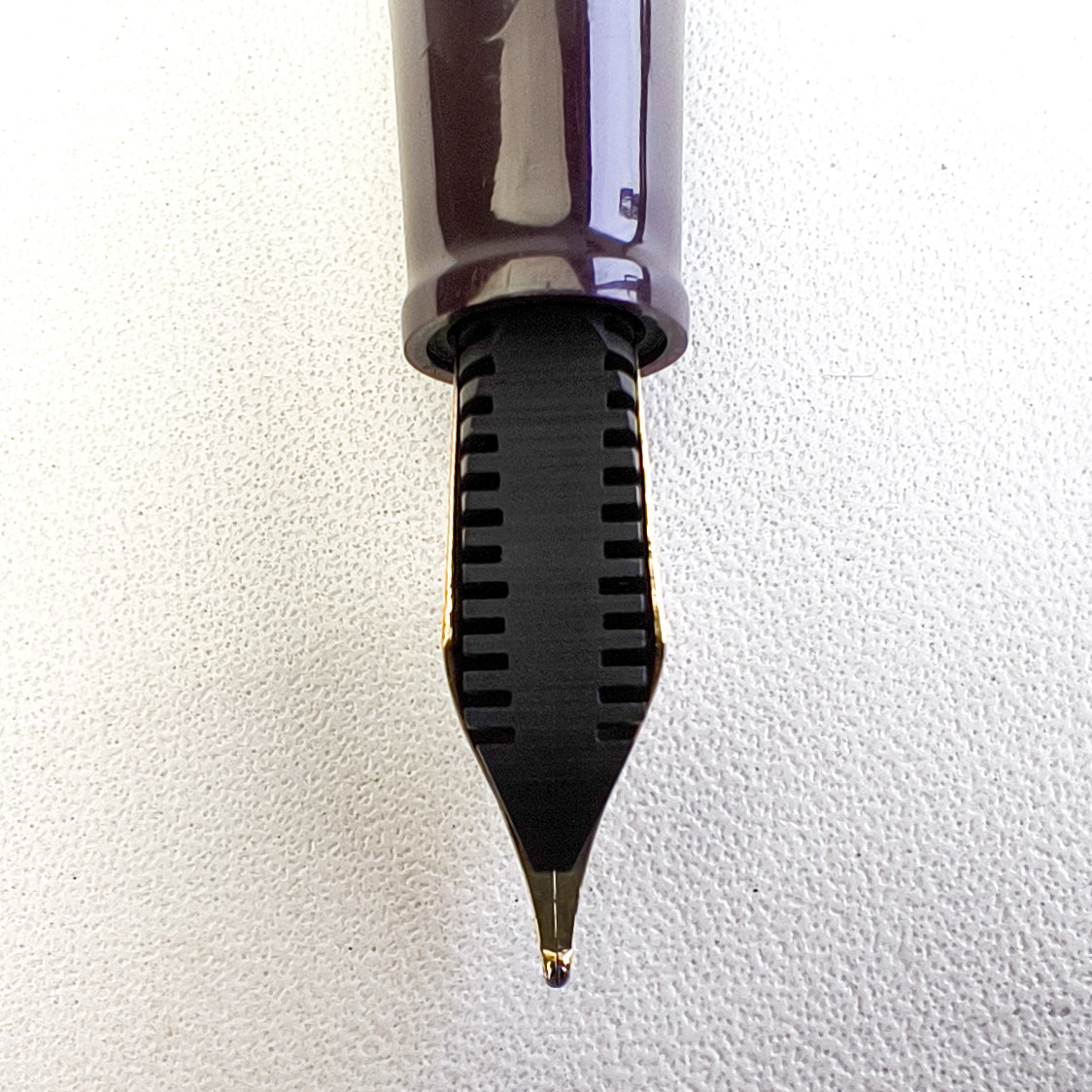OMAS 555F BURGUNDY FOUNTAIN PEN (1990s)