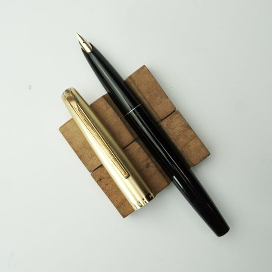PLATINUM HONEST 66 BLACK GT FOUNTAIN PEN (1968)