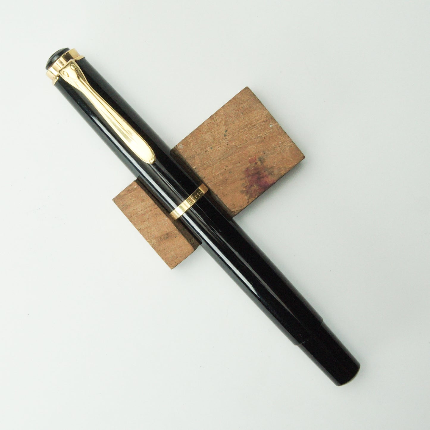 PELIKAN M400 OLDSTYLE BLACK GT FOUNTAIN PEN (1992)