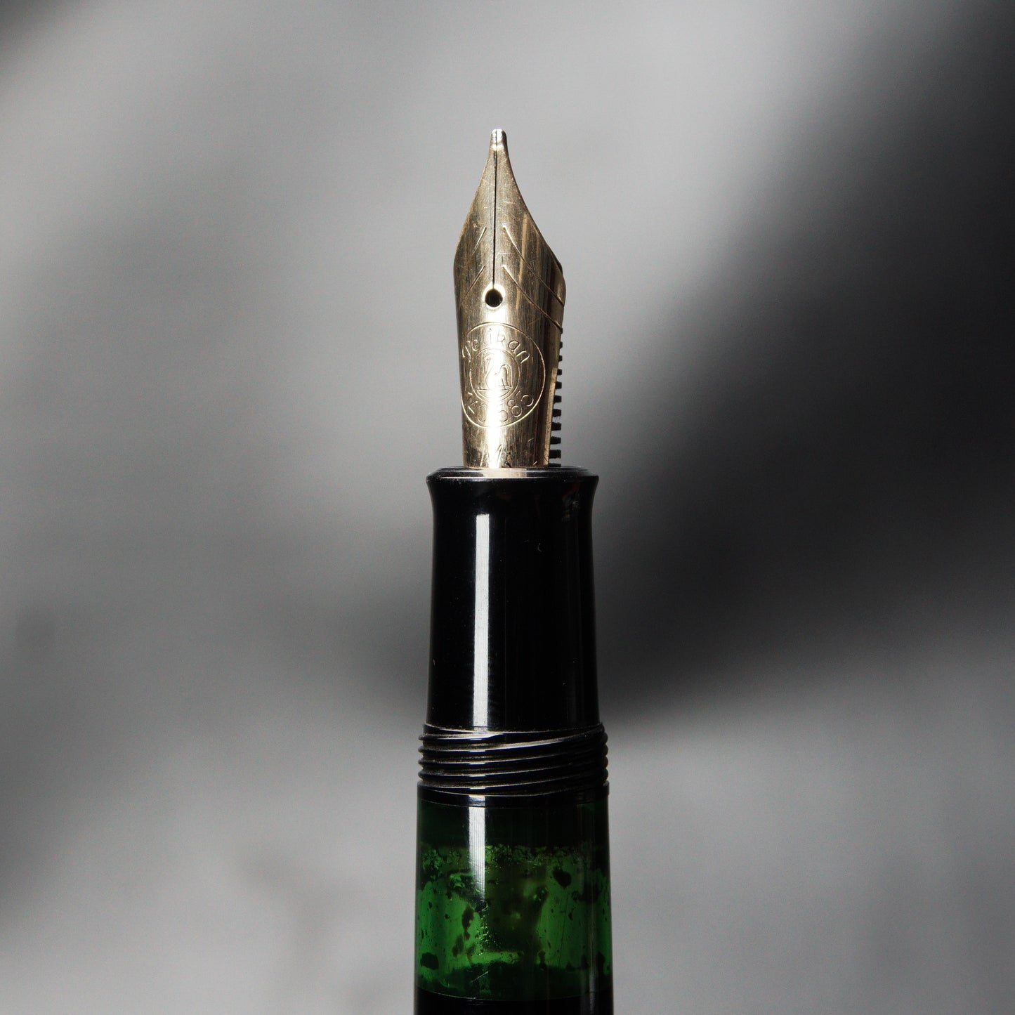 PELIKAN M400 OLDSTYLE BLACK GT FOUNTAIN PEN (1992)