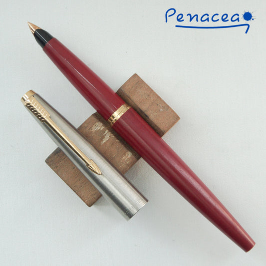 PARKER 45 CLASSIC GT RAGE RED FOUNTAIN PEN (1970s)