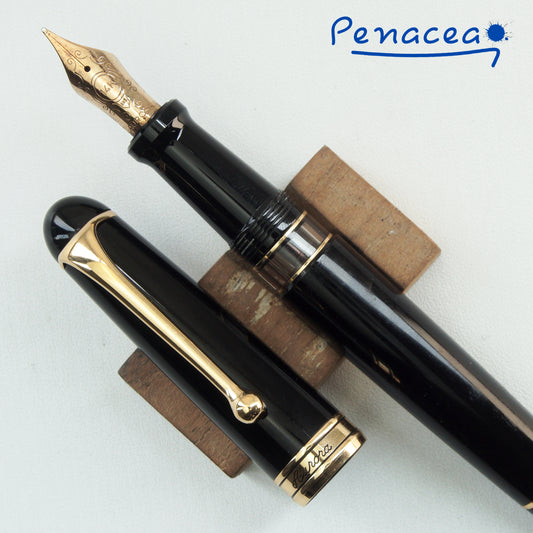 AURORA MODERN 88 LARGE BLACK GT FOUNTAIN PEN (2000's)