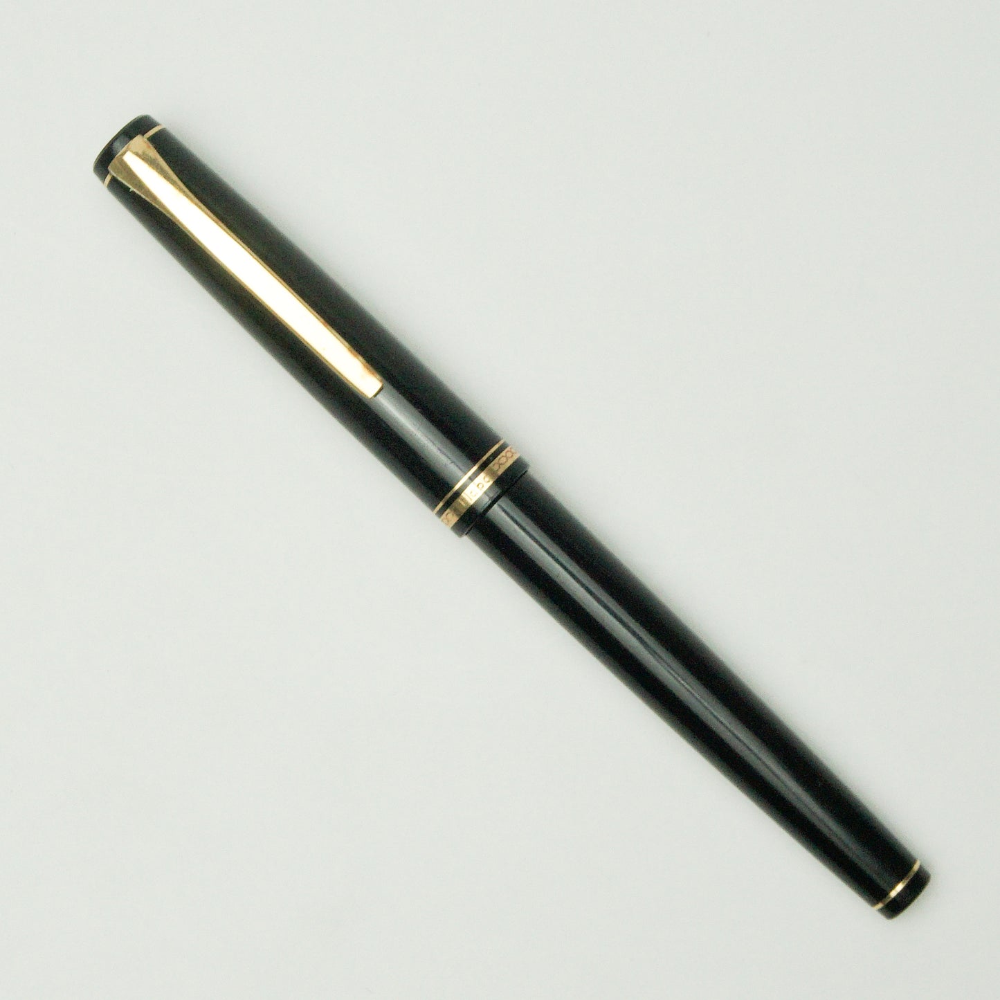 PILOT VINTAGE ELABO BLACK GT FOUNTAIN PEN (1979)