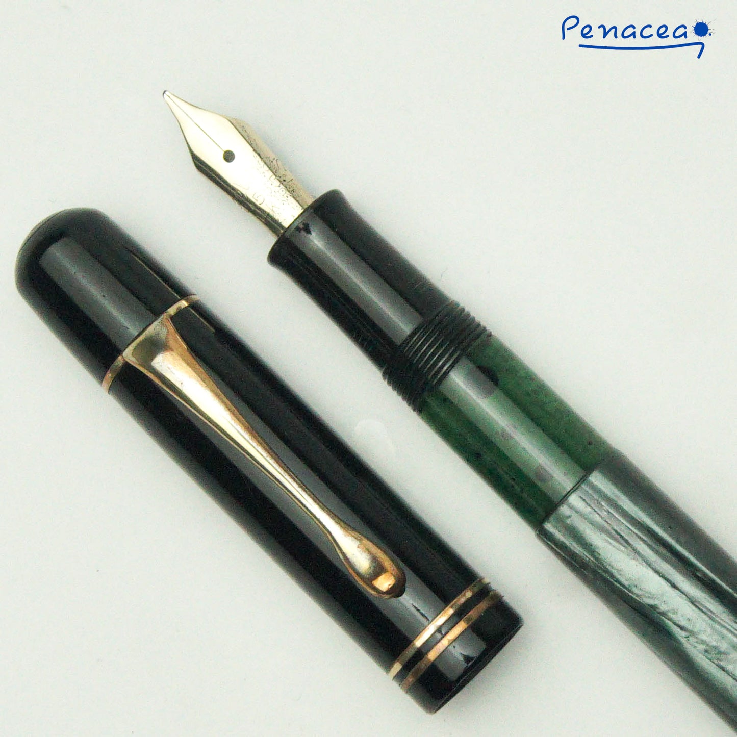 PELIKAN 100N GREEN MARBLED FOUNTAIN PEN (1949)
