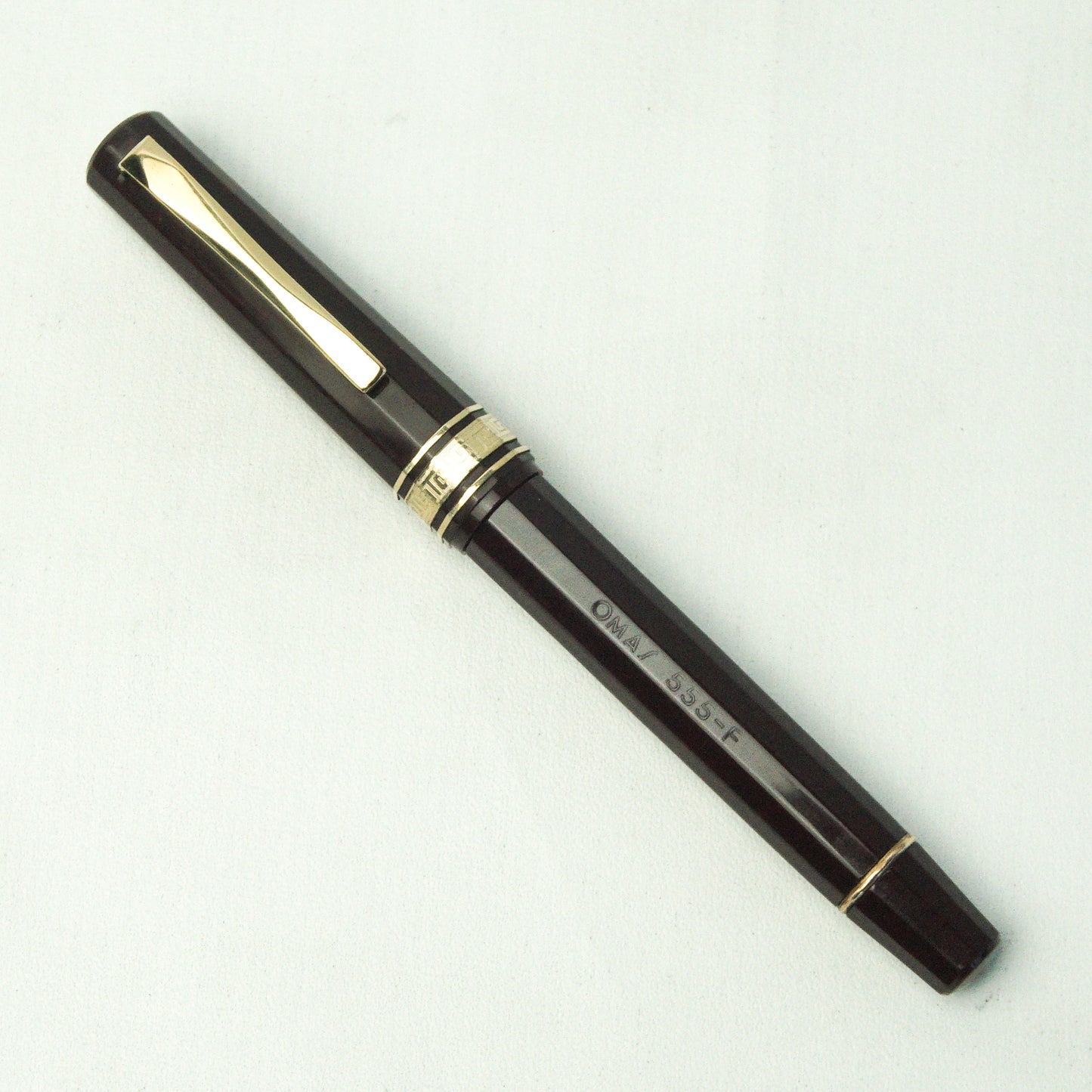 OMAS 555F BURGUNDY FOUNTAIN PEN (1990s)