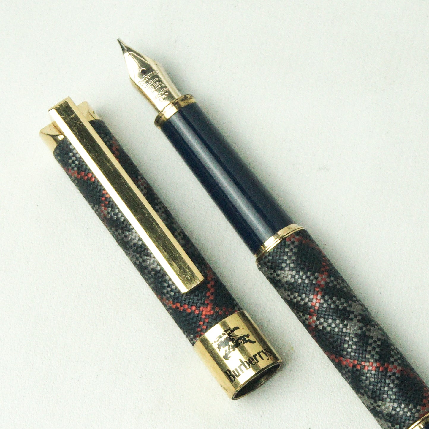 BURBERRY CHECK COLLECTION BEF303 FOUNTAIN PEN (1996)
