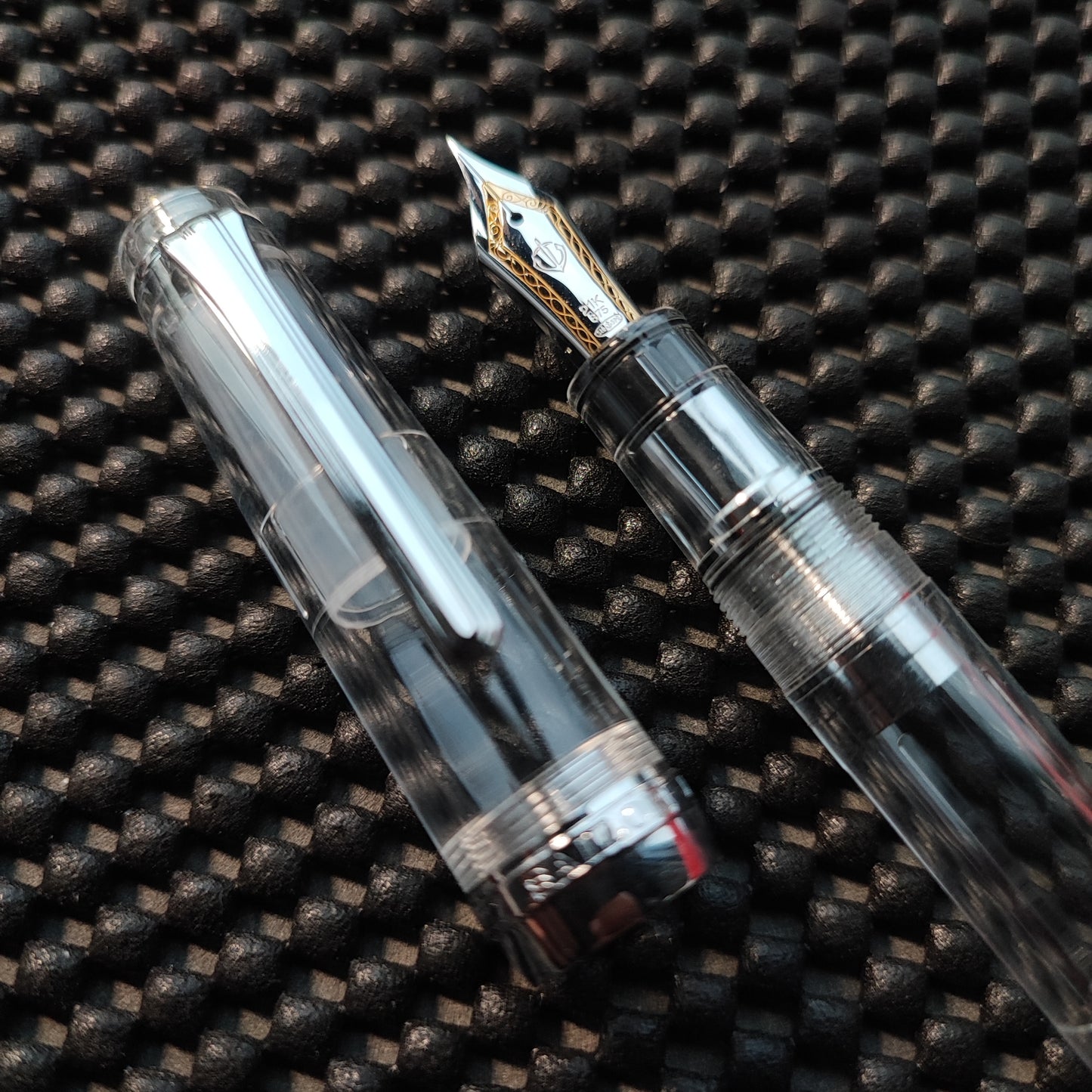 SAILOR PROFESSIONAL GEAR DEMONSTRATOR FOUNTAIN PEN