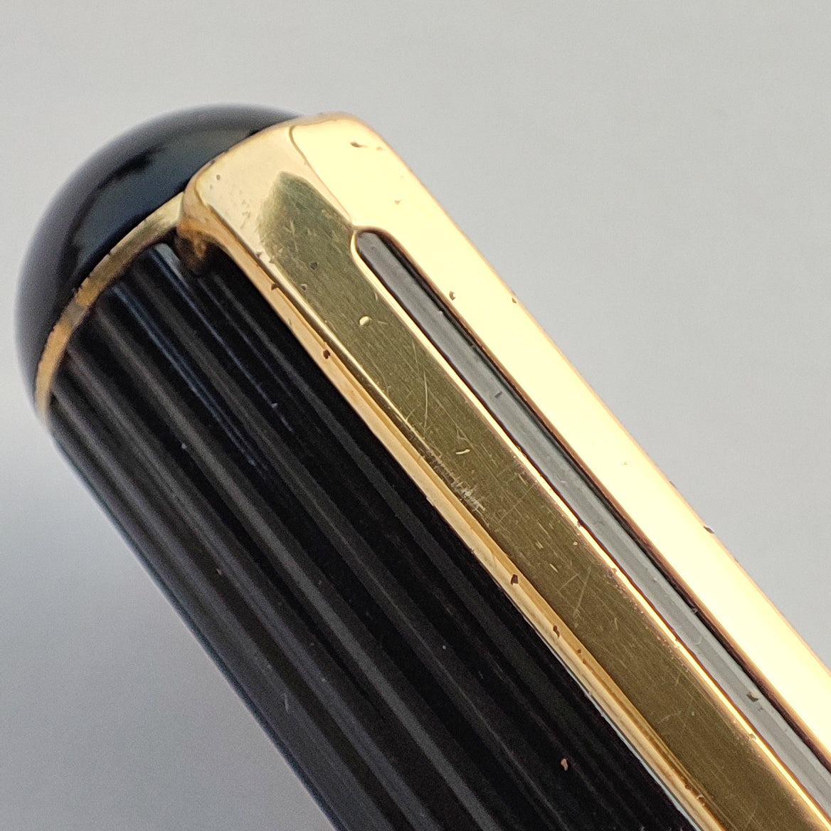 PILOT JUSTUS VINTAGE BLACK GT FOUNTAIN PEN (1979)
