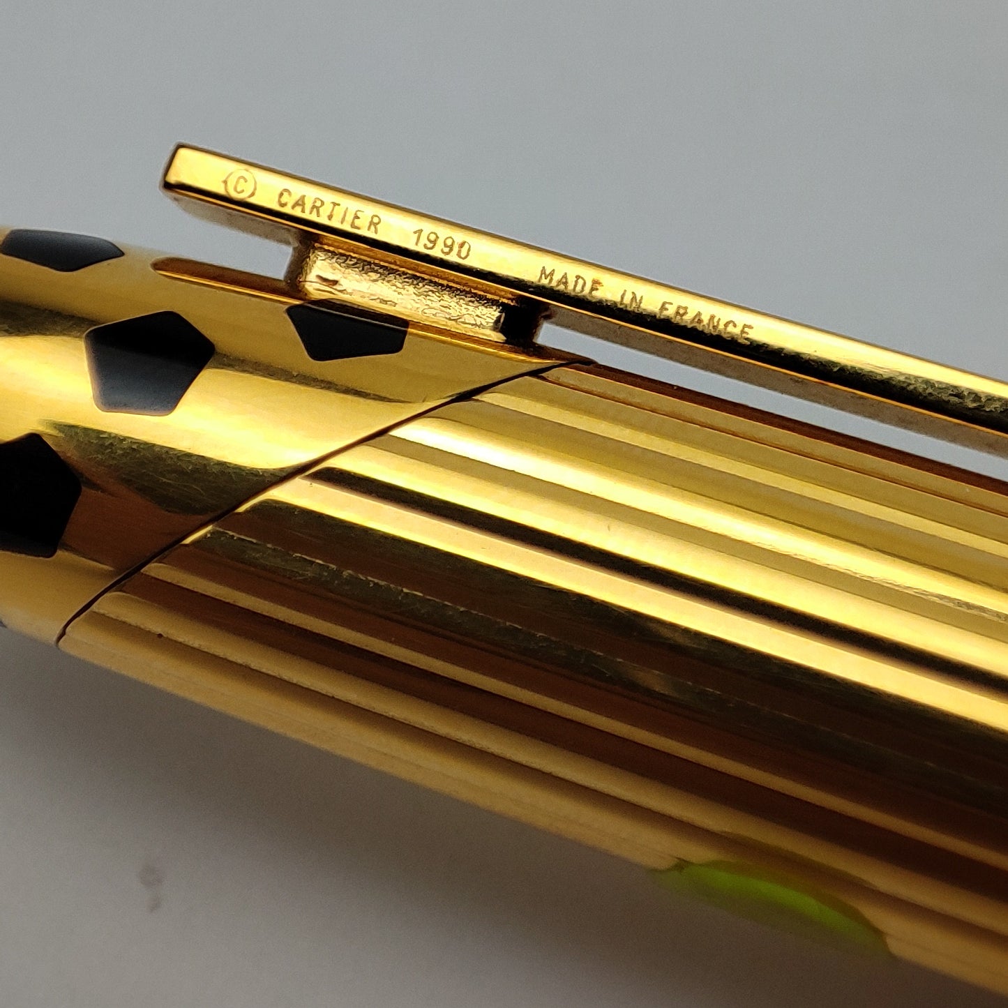 CARTIER PANTHERE BLACK LACQUER GOLDPLATED FOUNTAIN PEN (1990)