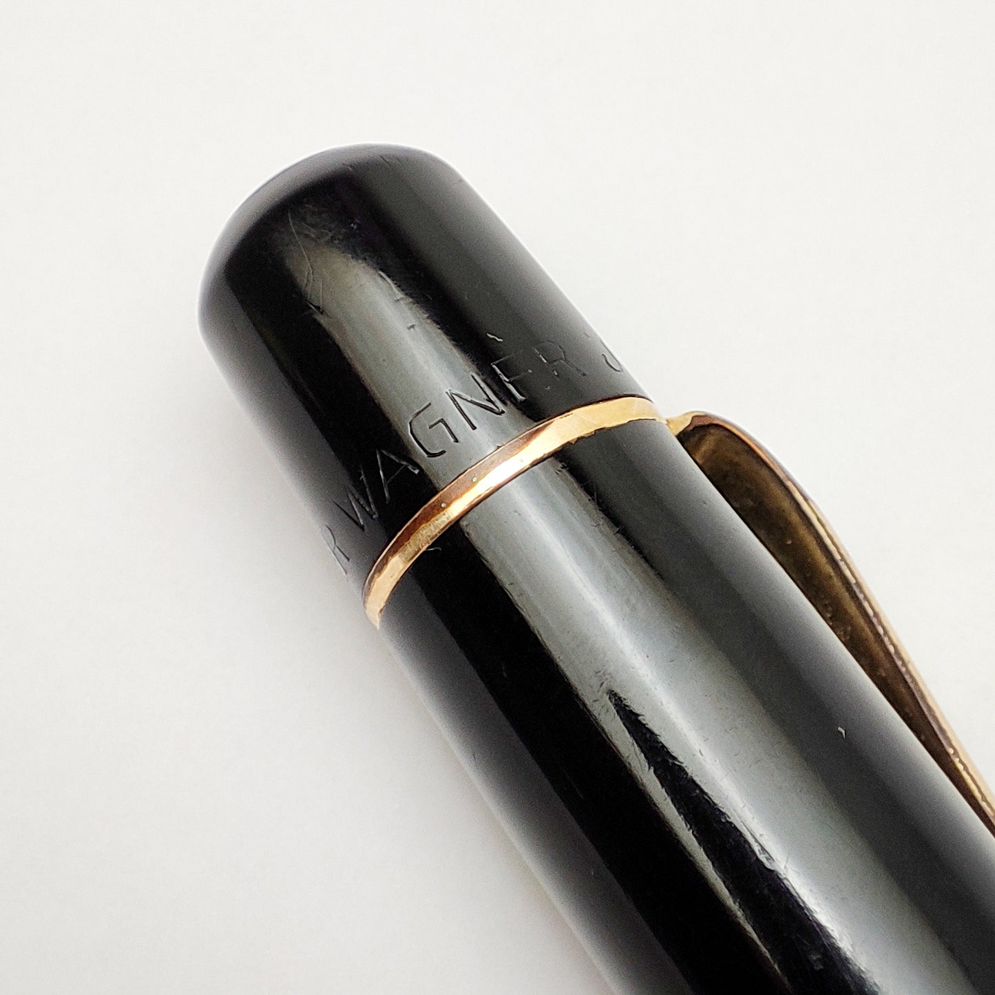 PELIKAN 100N BLACK GT FOUNTAIN PEN (1940s)