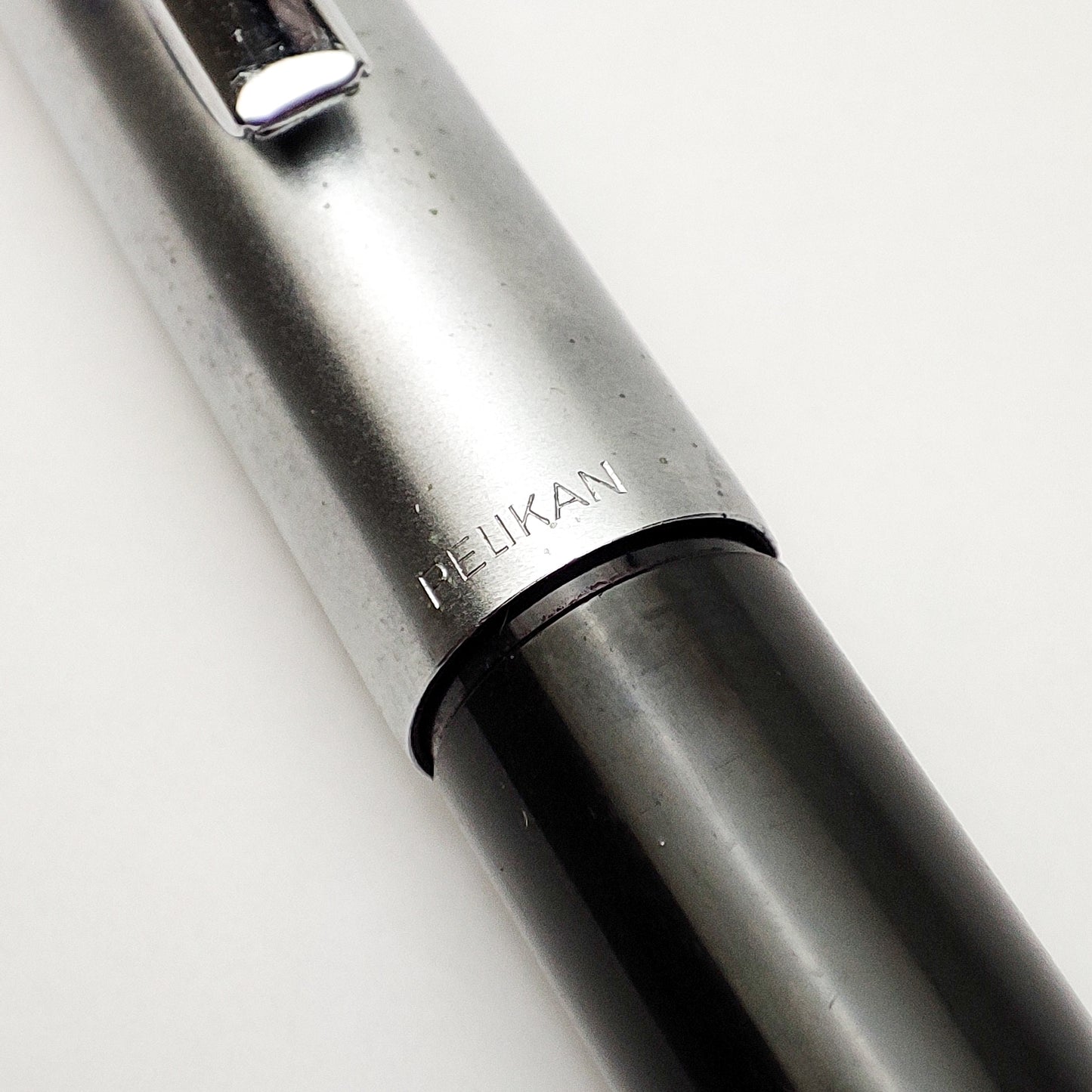 PELIKAN P474S BLACK CHROME FOUNTAIN PEN (1973)