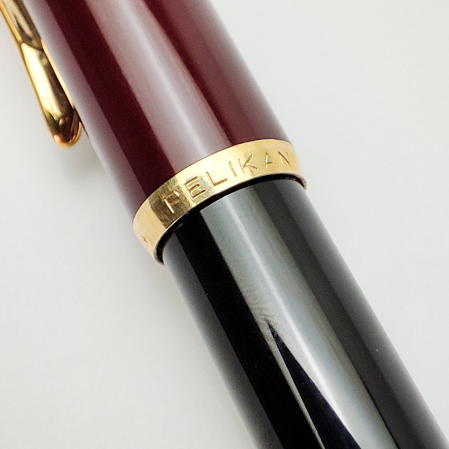 PELIKAN M150 OLDSTYLE BLACK - BURGUNDY FOUNTAIN PEN (1996)
