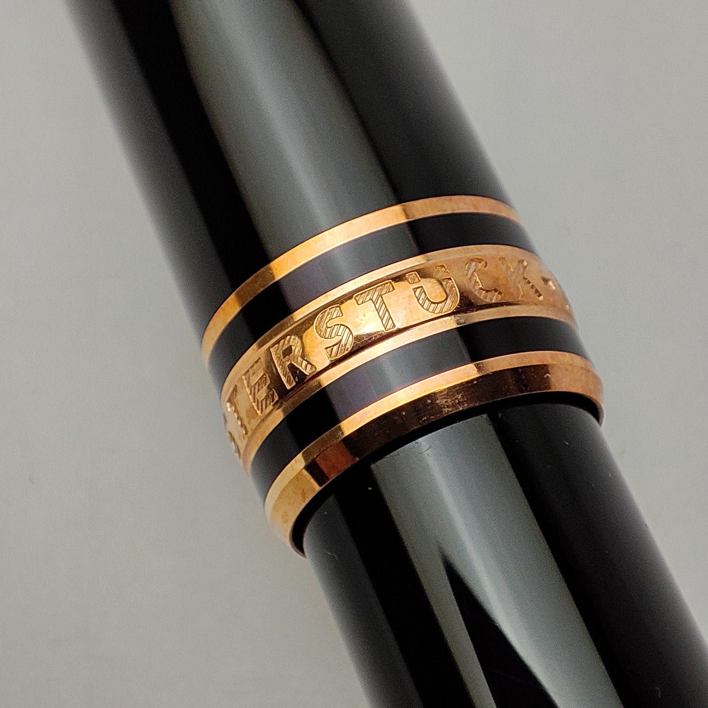 MONTBLANC MEISTERSTUCK 163 BLACK RGT ROLLERBALL GIFT SET
