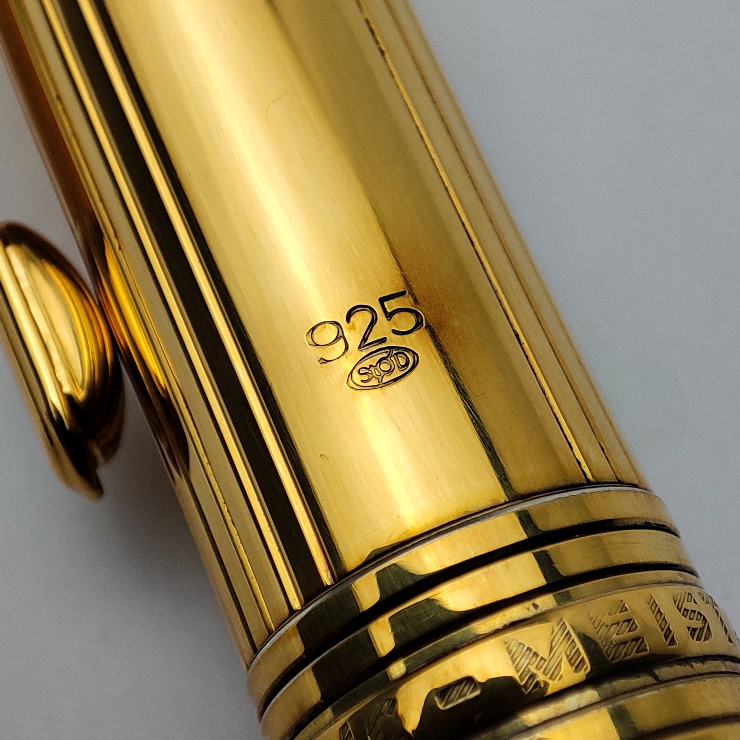 MONTBLANC 144 SOLITAIRE DOUE VERMEIL BURGUNDY FOUNTAIN PEN (1996)