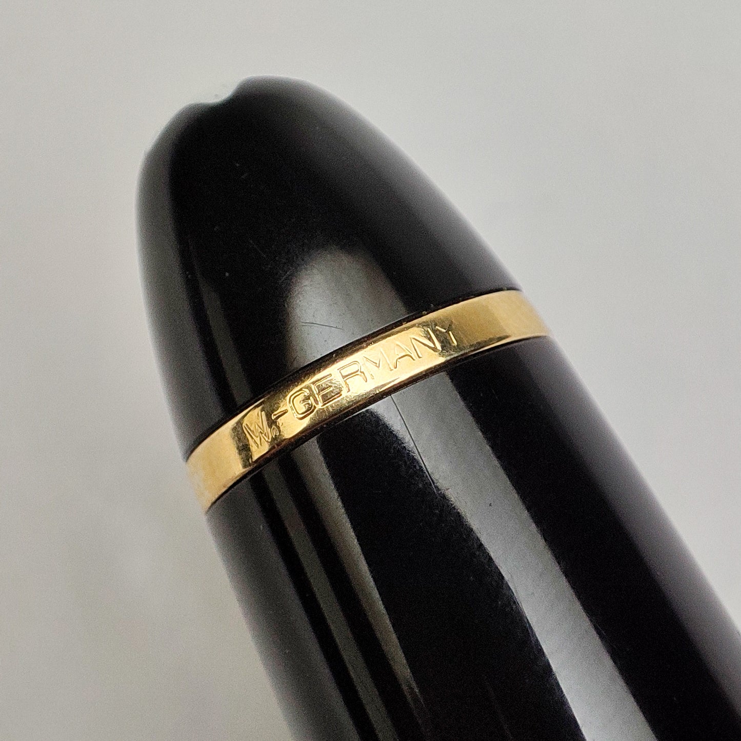 MONTBLANC 146 LEGRAND FOUNTAIN PEN (1992)