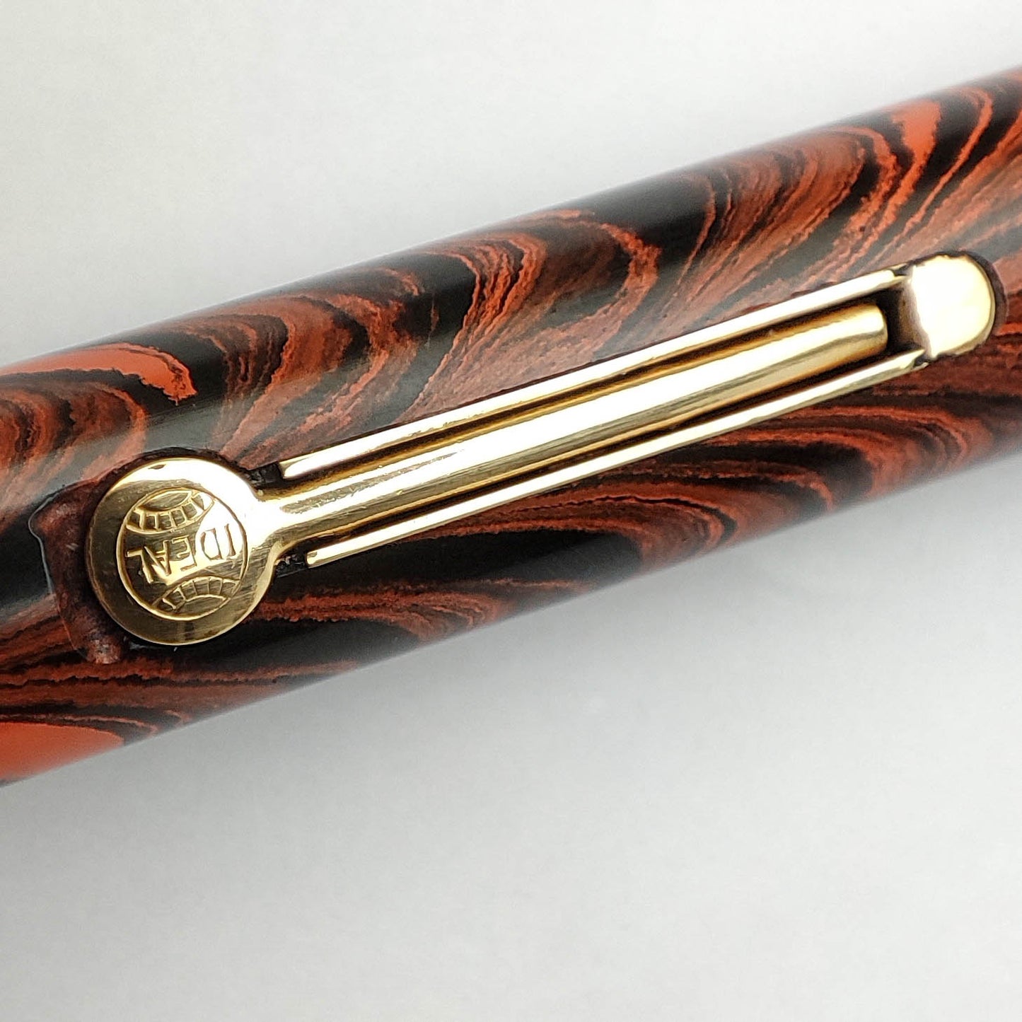 WATERMAN 52 RED RIPPLE FOUNTAIN PEN (1925)
