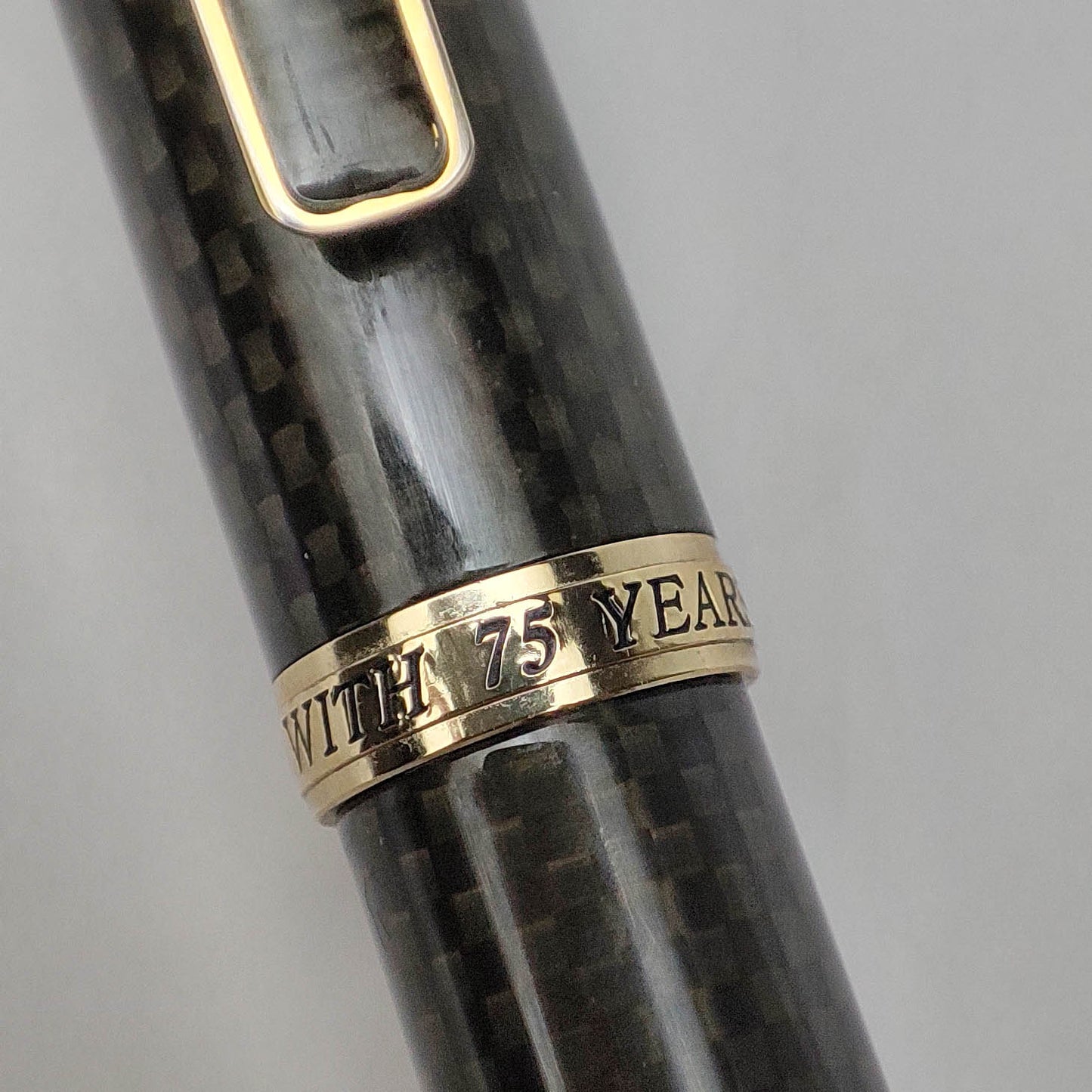 SAILOR 75th ANNIVERSARY CARBON FIBER SPECIAL EDITION FOUNTAIN PEN (1986)