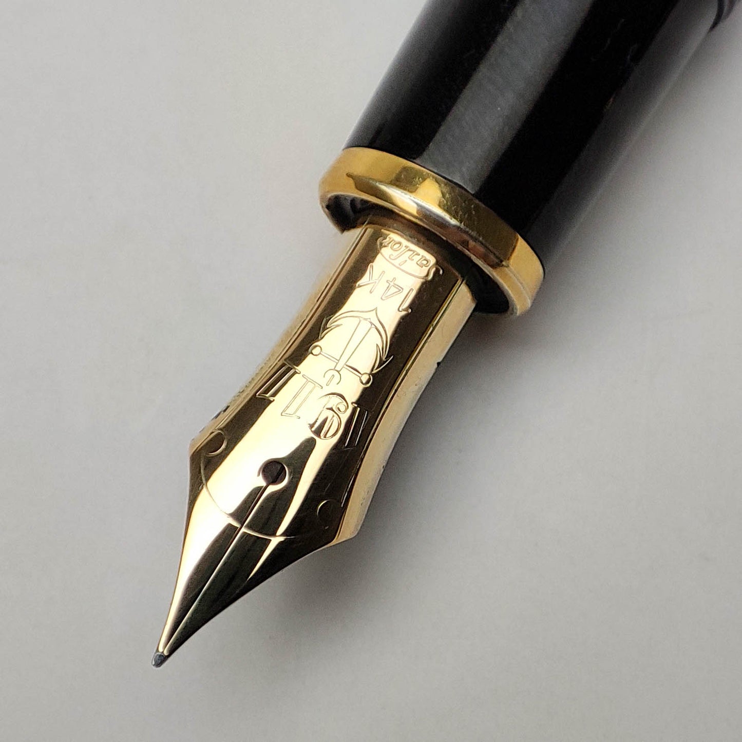 SAILOR 1911 LARGE OLDSTYLE FOUNTAIN PEN (1980s)