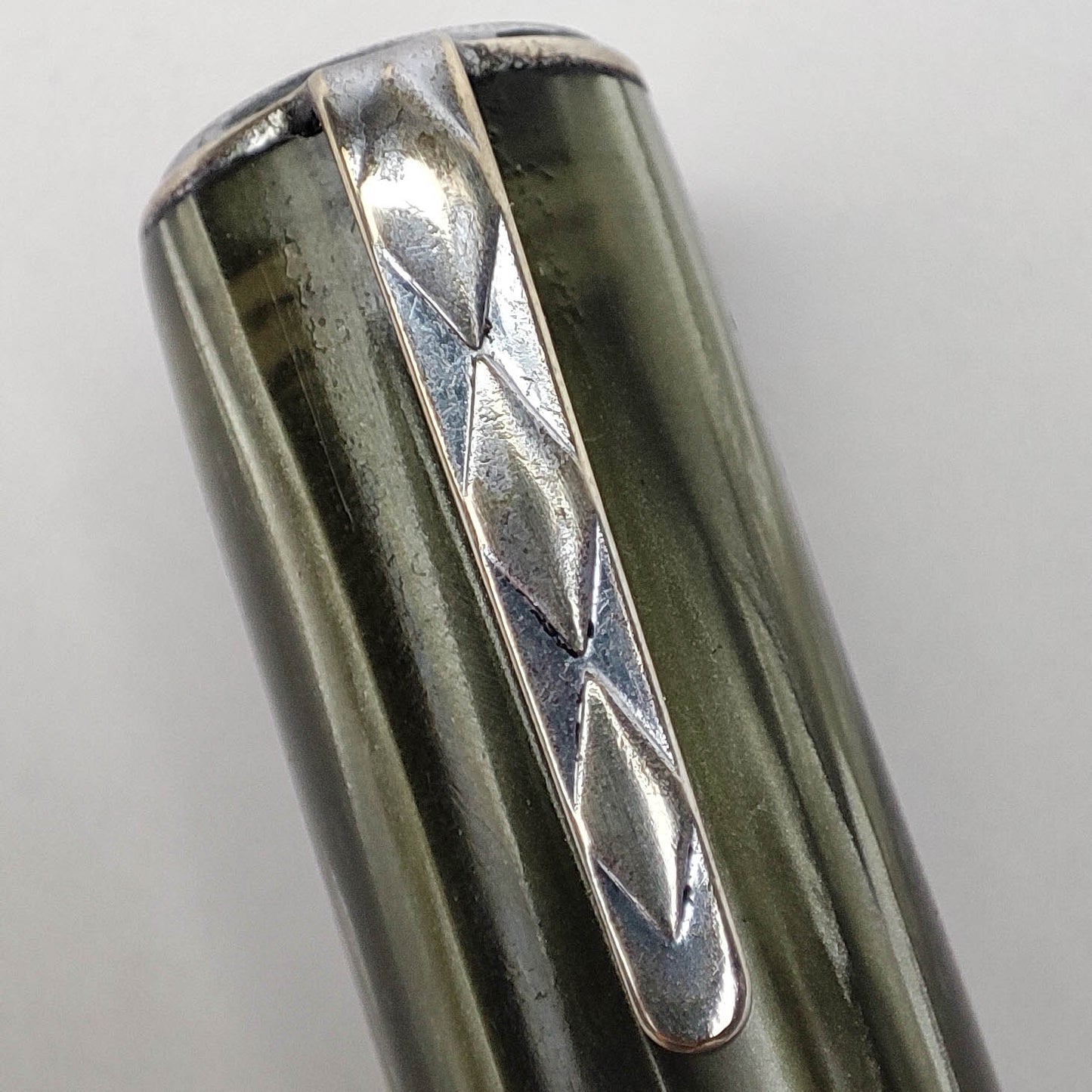 WATERMAN LADY PATRICIA GRAY LACE FOUNTAIN PEN (1936)