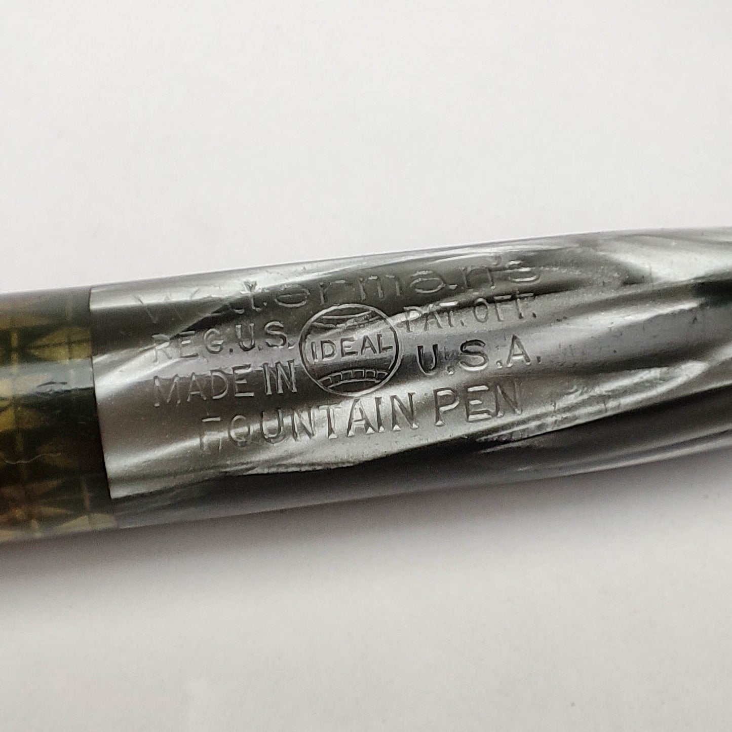 WATERMAN LADY PATRICIA GRAY LACE FOUNTAIN PEN (1936)