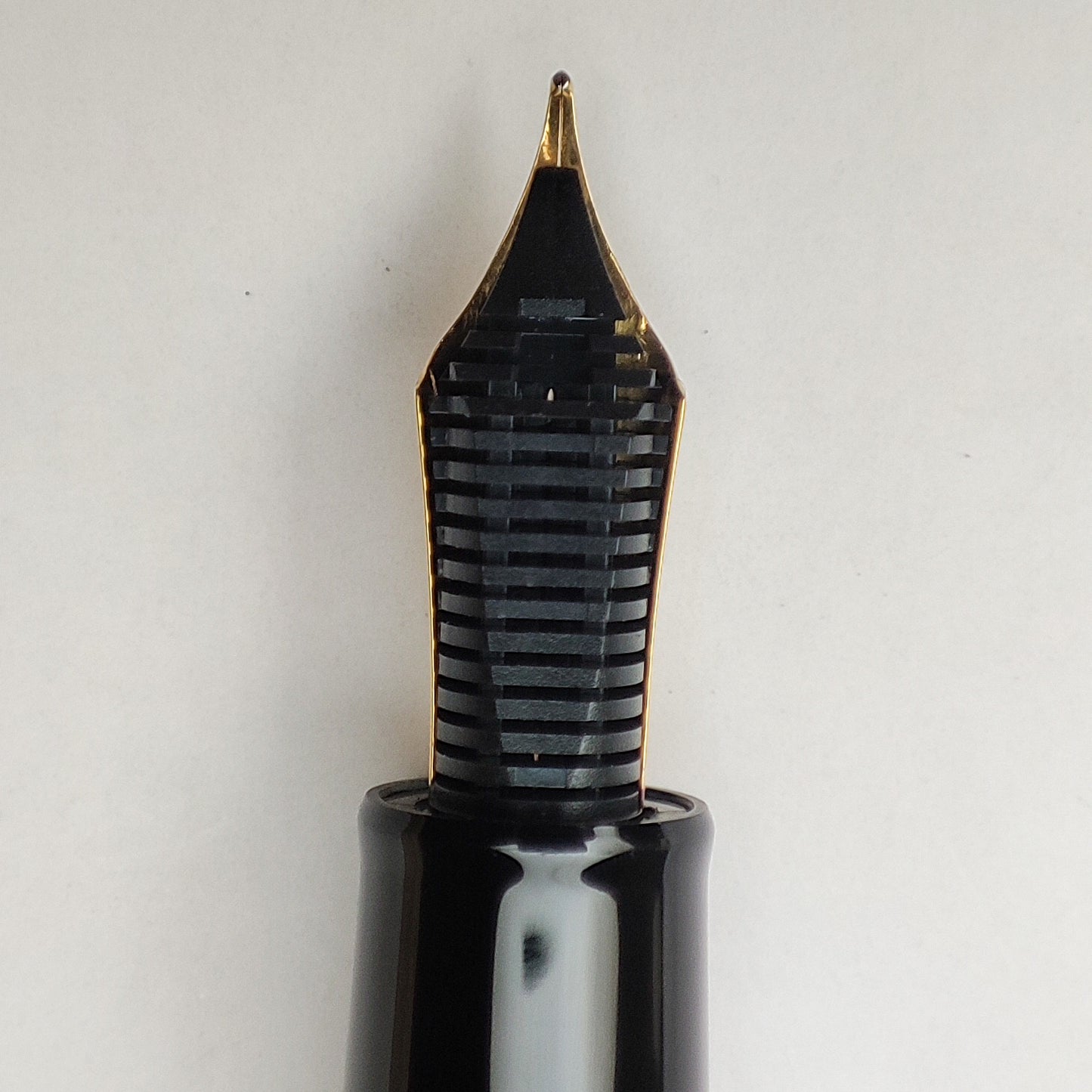 SAILOR 1911 LARGE MAKIE MT. FUJI & CRANE (2020)