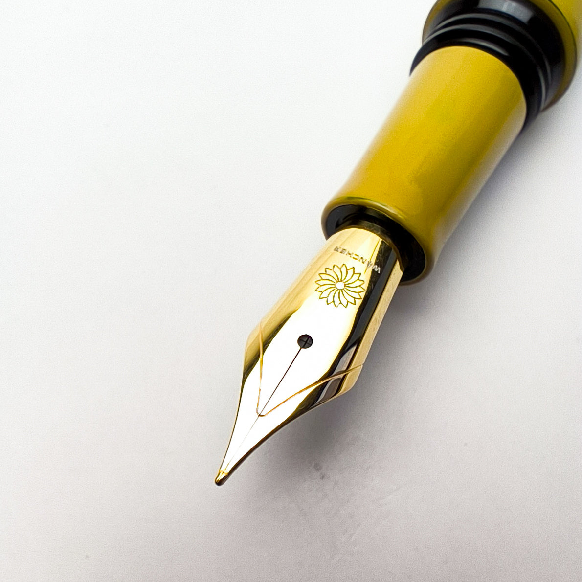 WANCHER TRUE URUSHI YELLOW FOUNTAIN PEN