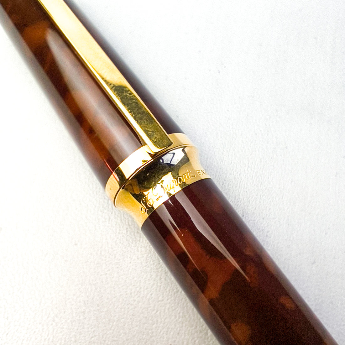 ST DUPONT MONTPARNASSE THUYA LAQUE DE CHINE FOUNTAIN PEN (1990s)