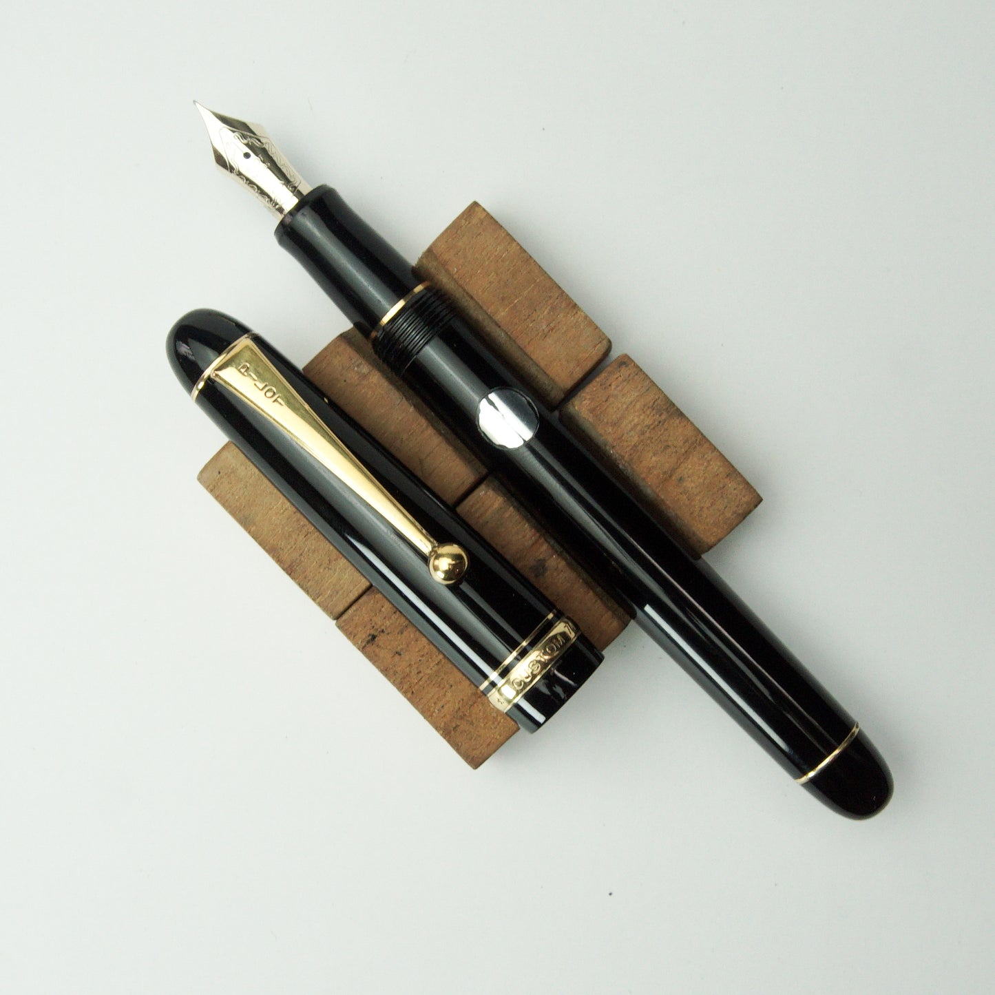 PILOT CUSTOM 74 BLACK GT FOUNTAIN PEN (1996)