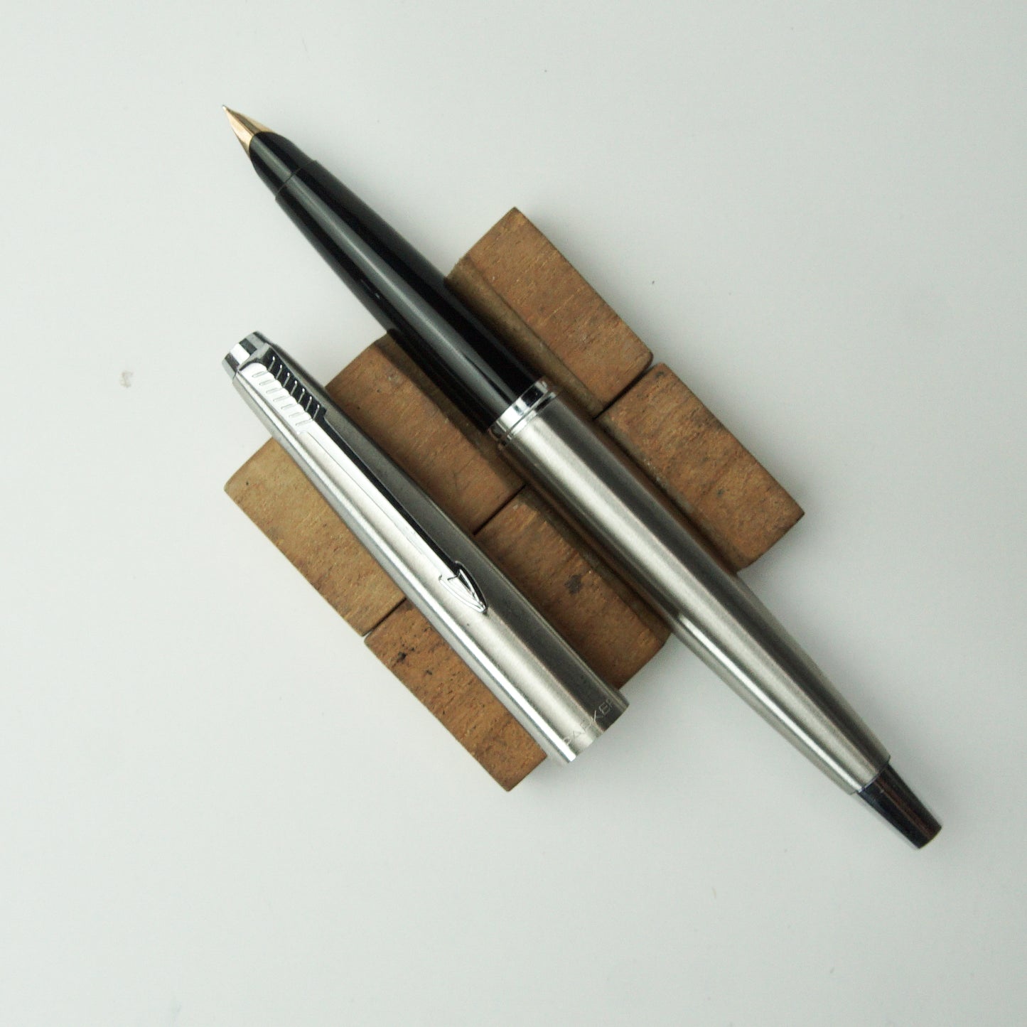 PARKER 45 FLIGHTER CHROME TAIL CT FOUNTAIN PEN (1970s)