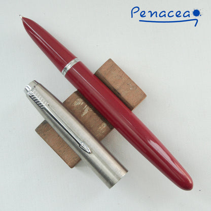 PARKER 21 RAGE RED FOUNTAIN PEN (1960s)