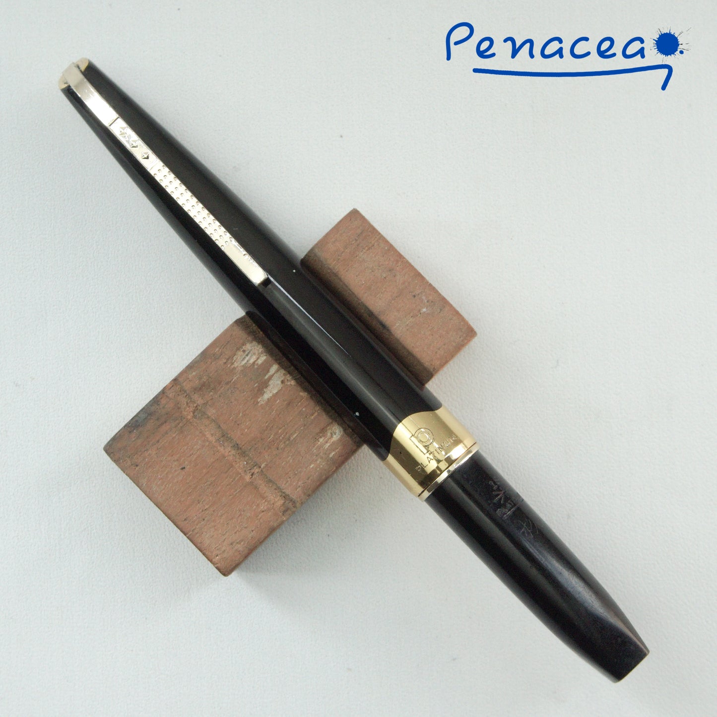 PLATINUM POCKET PKW-2000 BLACK GT FOUNTAIN PEN (1975)