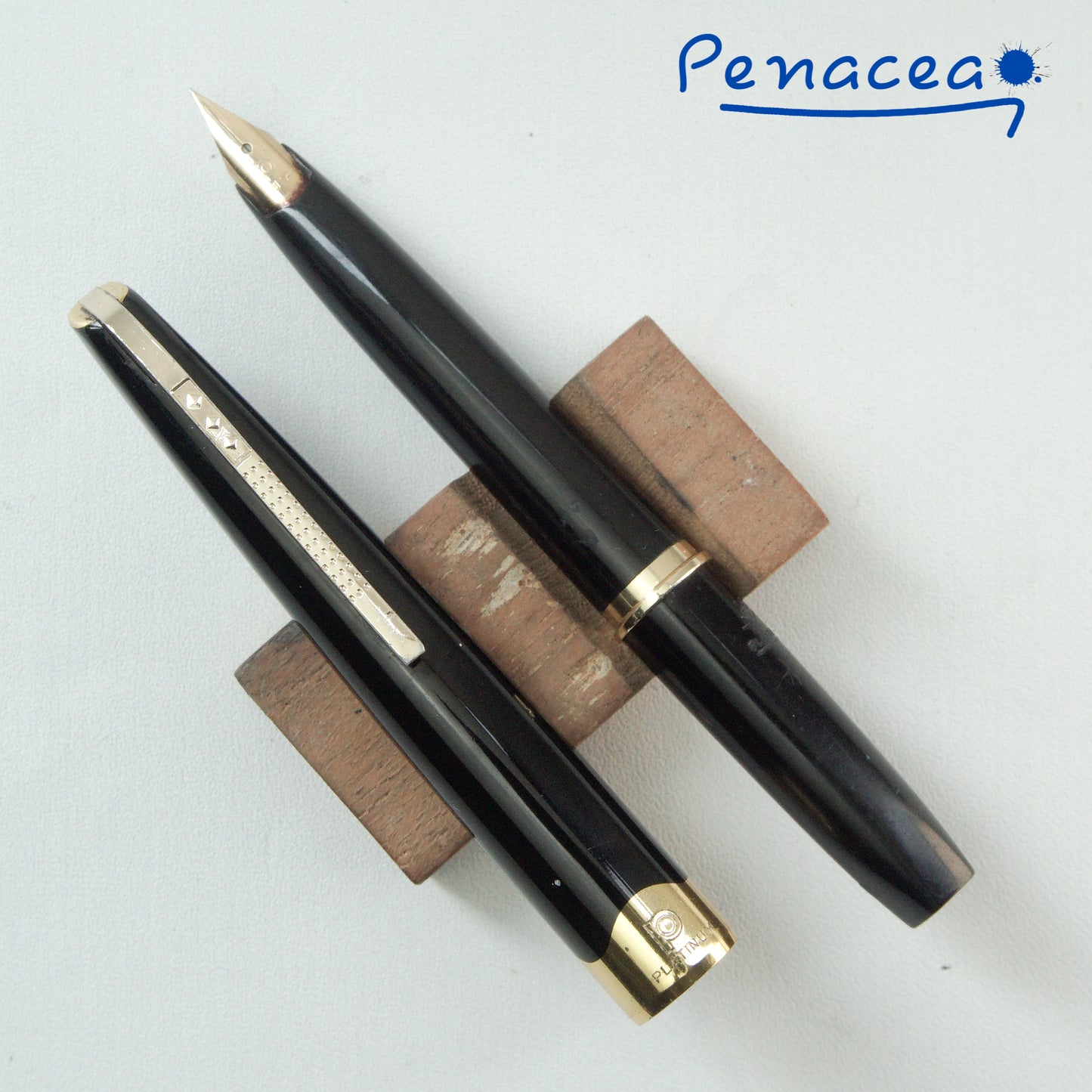 PLATINUM POCKET PKW-2000 BLACK GT FOUNTAIN PEN (1975)