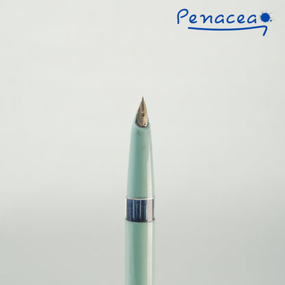 PILOT 100V PASTEL GREEN FOUNTAIN PEN (1961)