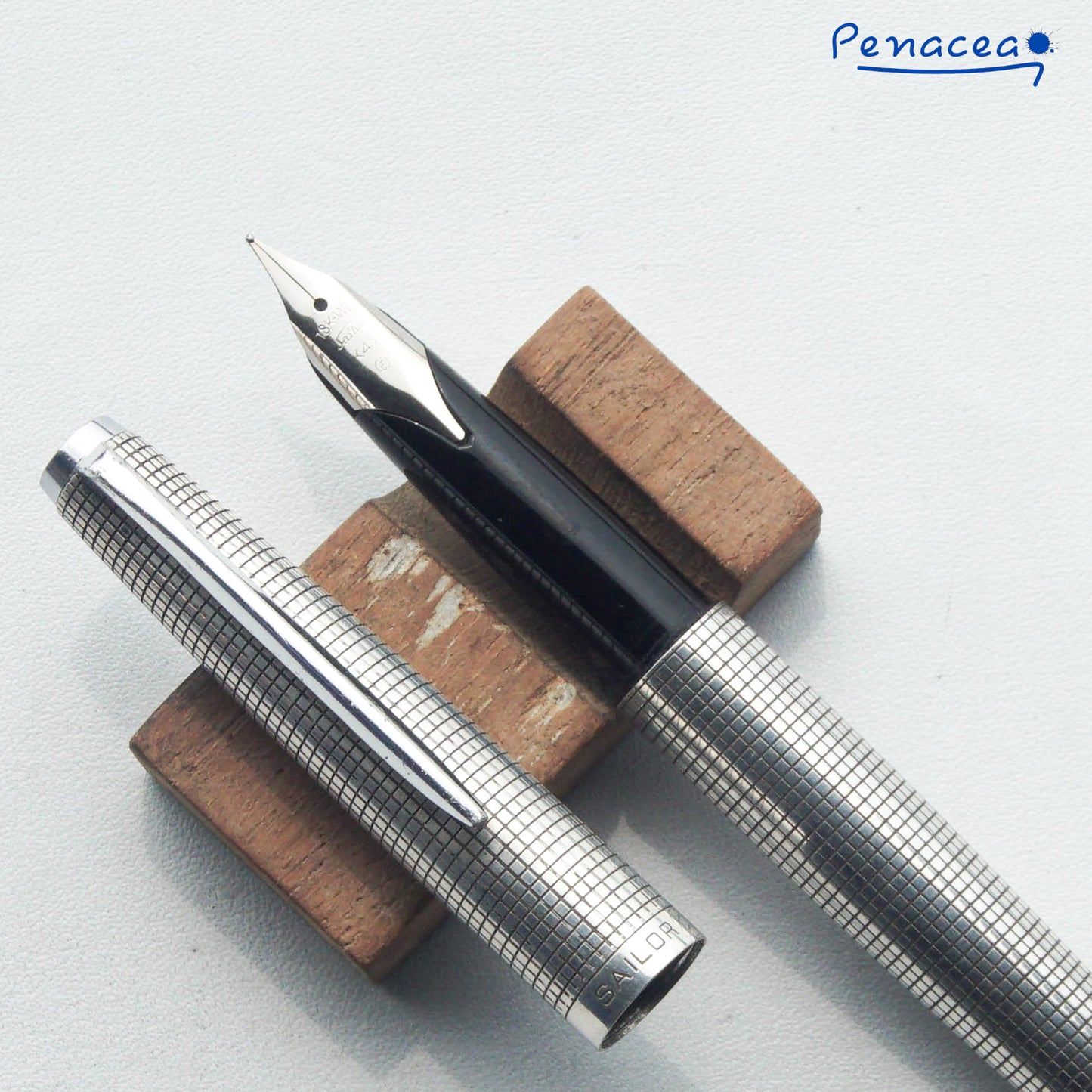 SAILOR STERLING CROSSHATCH FOUNTAIN PEN (1976)