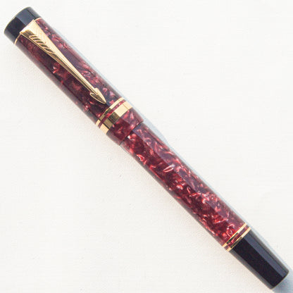 PARKER DUOFOLD INTERNATIONAL RED MARBLE MARK I FOUNTAIN PEN (1989)