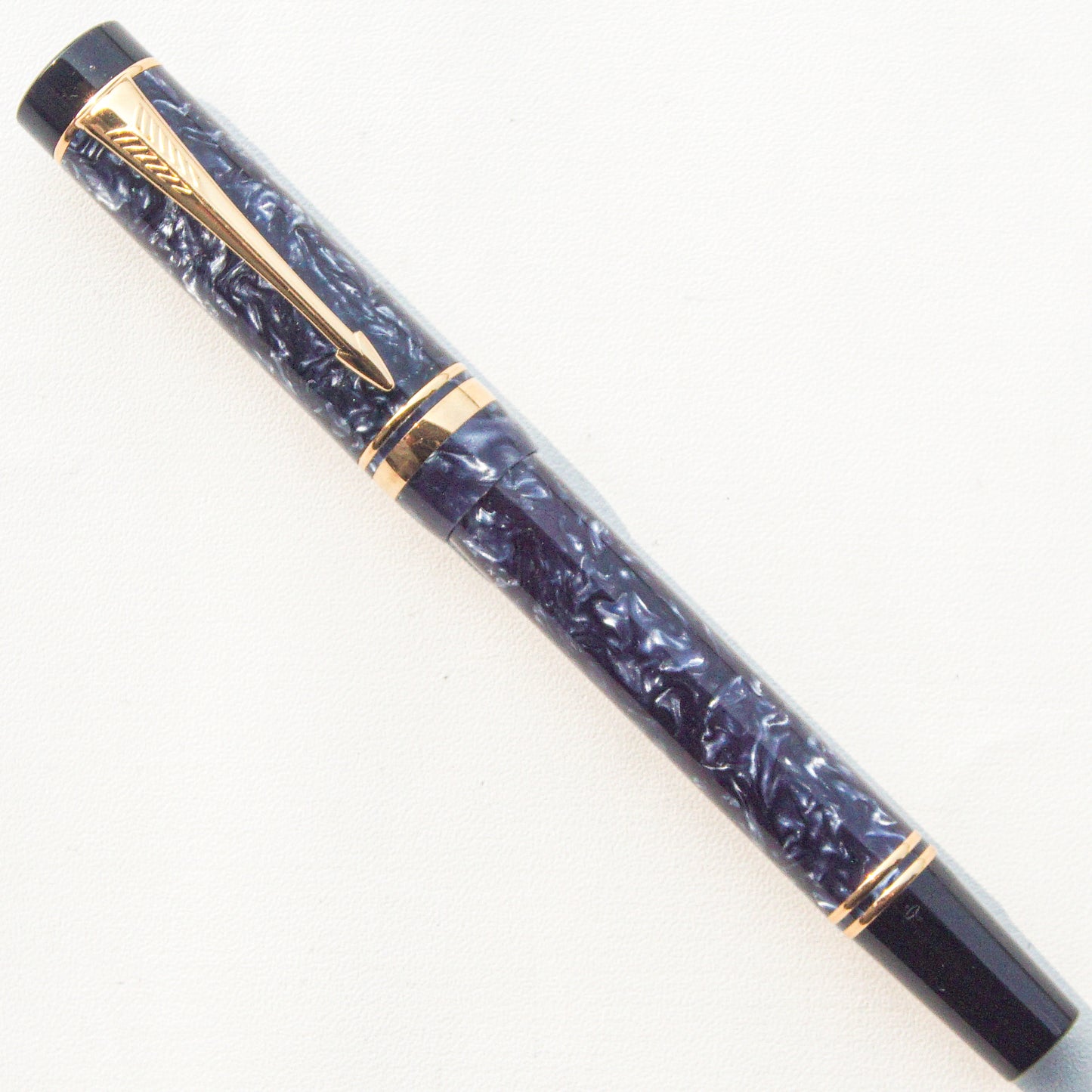 PARKER DUOFOLD INTERNATIONAL BLUE MARBLE FOUNTAIN PEN (1995)