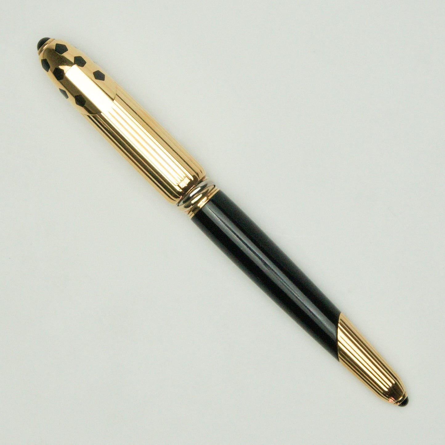 CARTIER PANTHERE BLACK LACQUER GOLDPLATED FOUNTAIN PEN (1990)
