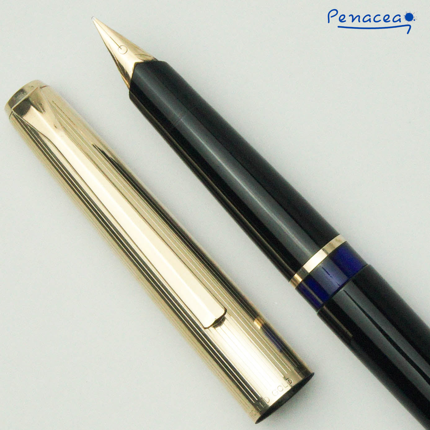 PELIKAN M30 BLACK ROLLED GOLD FOUNTAIN PEN (1965)