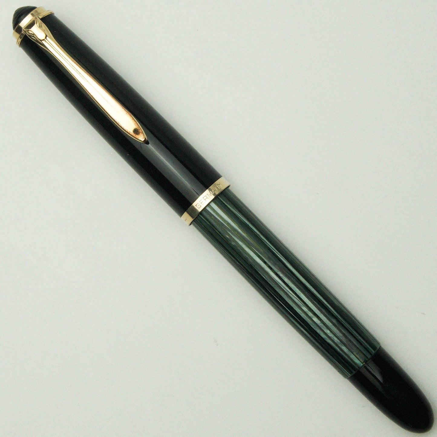 PELIKAN 400NN GREEN STRIPE FOUNTAIN PEN (1965)