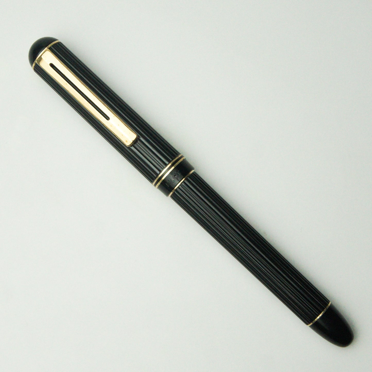 PILOT JUSTUS VINTAGE BLACK GT FOUNTAIN PEN (1986)