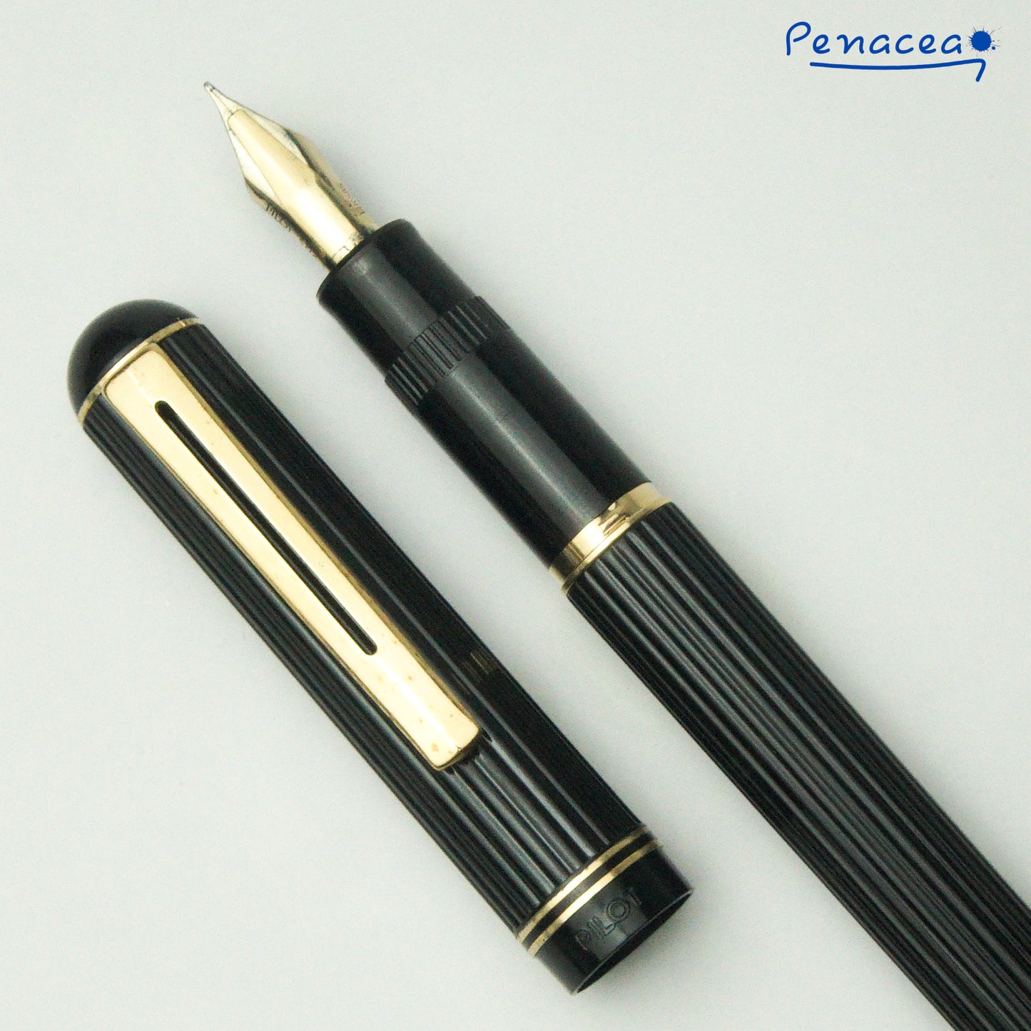 PILOT JUSTUS VINTAGE BLACK GT FOUNTAIN PEN (1986)