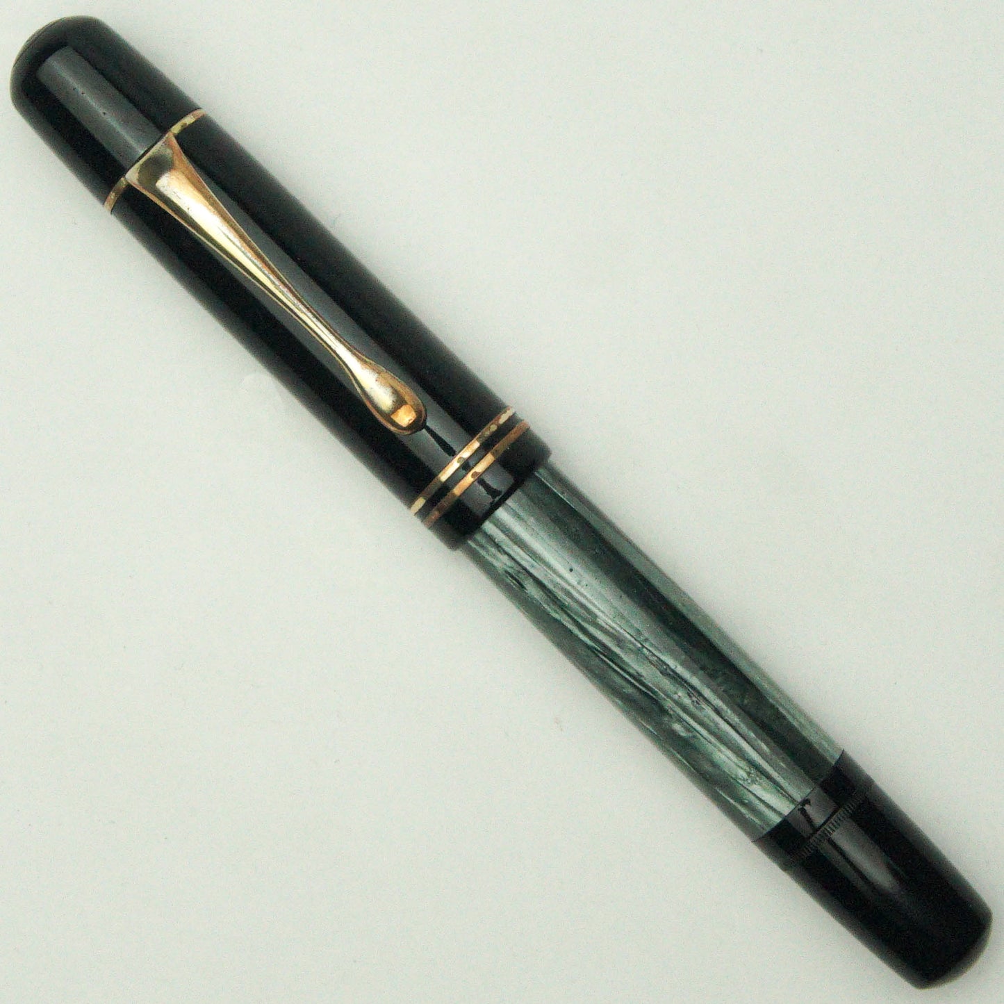 PELIKAN 100N GREEN MARBLED FOUNTAIN PEN (1949)