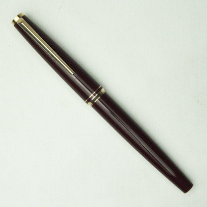 MONTBLANC 221P BURGUNDY FOUNTAIN PEN (1980s)