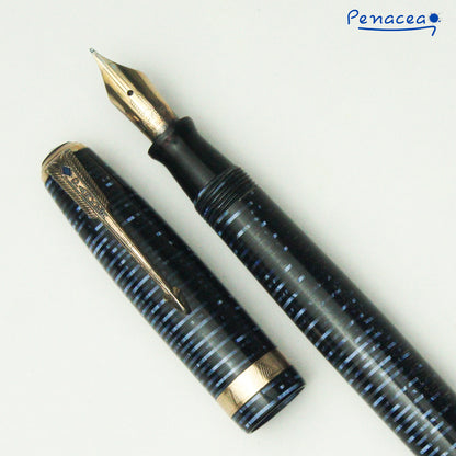 PARKER VACUMATIC AZURE BLUE MAJOR STANDARD FOUNTAIN PEN (1940s)