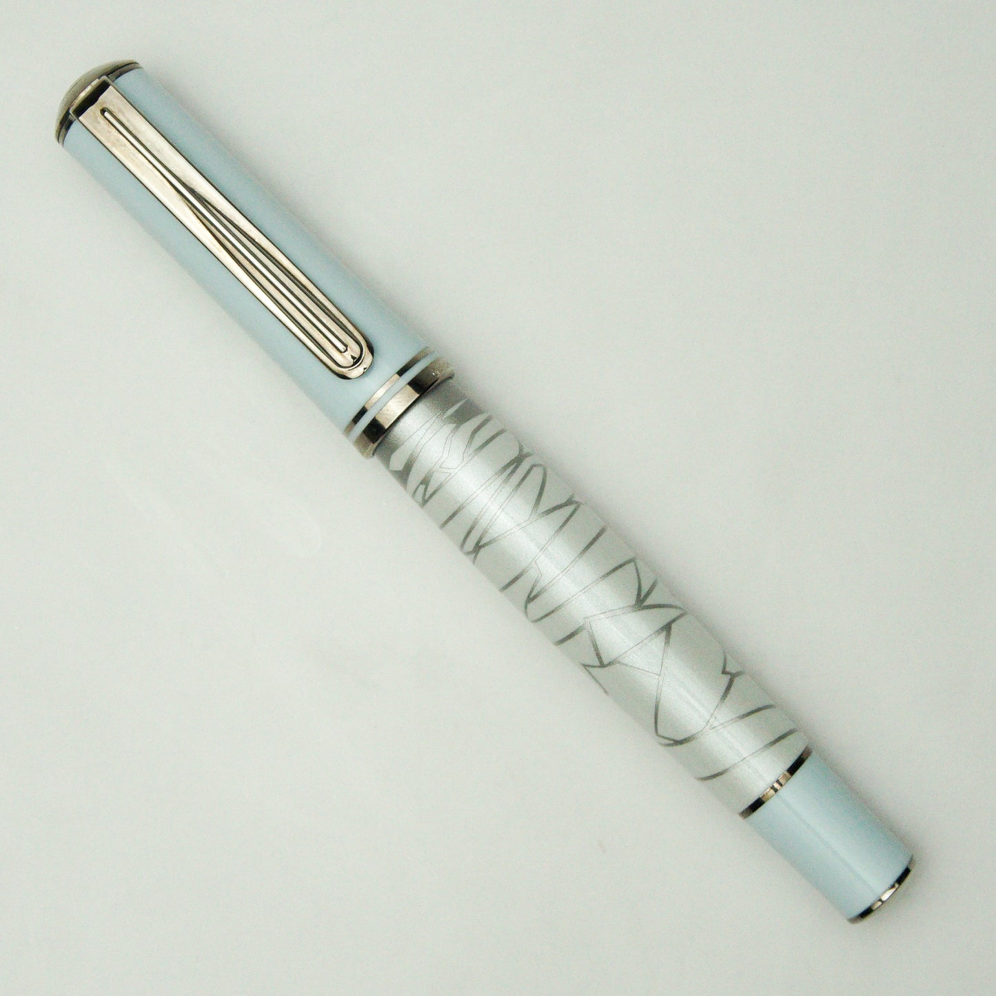 PELIKAN SPECIAL EDITION M640 ETERNAL ICE FOUNTAIN PEN (2010)