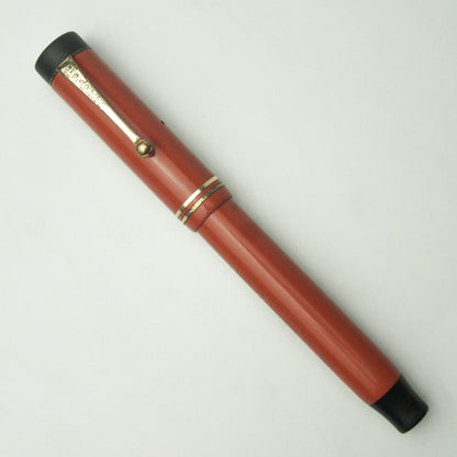 PARKER DUOFOLD LUCKY CURVE SENIOR RED PERMANITE FOUNTAIN PEN (1928)