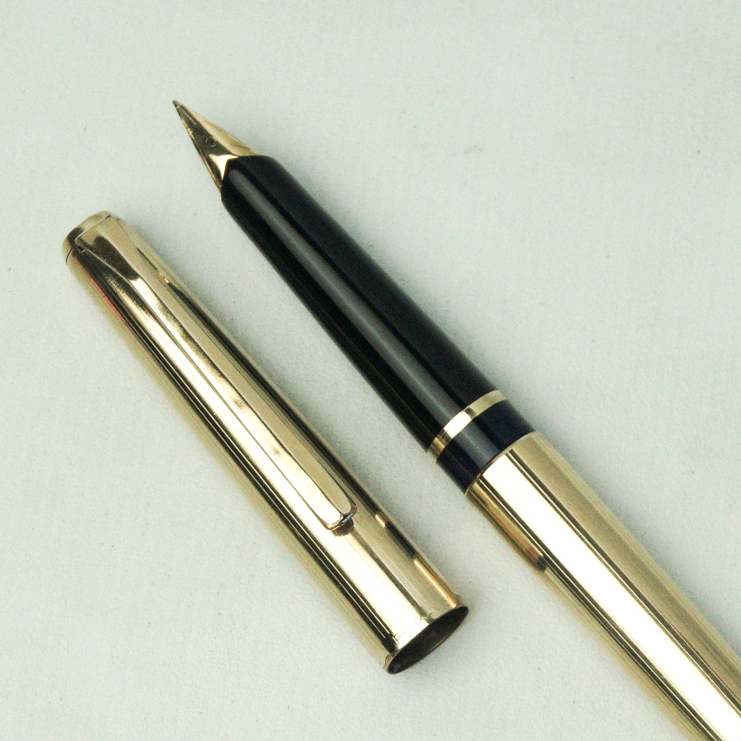 PELIKAN M60 MKI DOUBLE ROLLED GOLD FOUNTAIN PEN (1965)