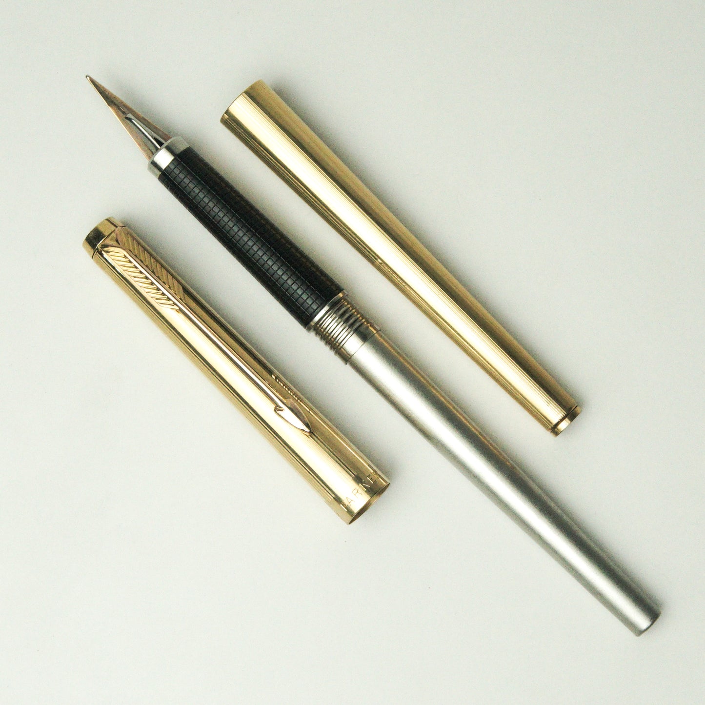 PARKER 180 IMPERIAL INSIGNIA FOUNTAIN PEN (1979)